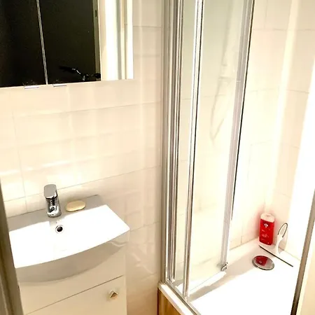 Cozy In Artistic District 2 Bathrooms Center
